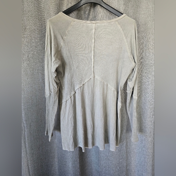 POL Mineral Wash Ribbed Long Sleeve V-Neck neck Top Moss green Size L - Picture 3 of 5
